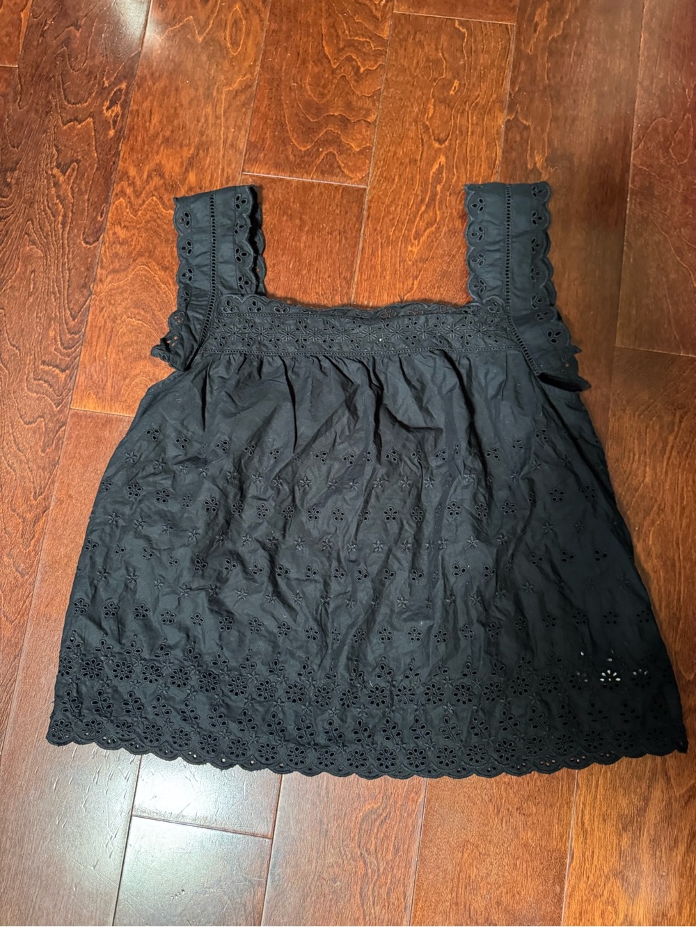 GAP x Doen Black Eyelet Square-Neck Tank - Picture 5 of 6